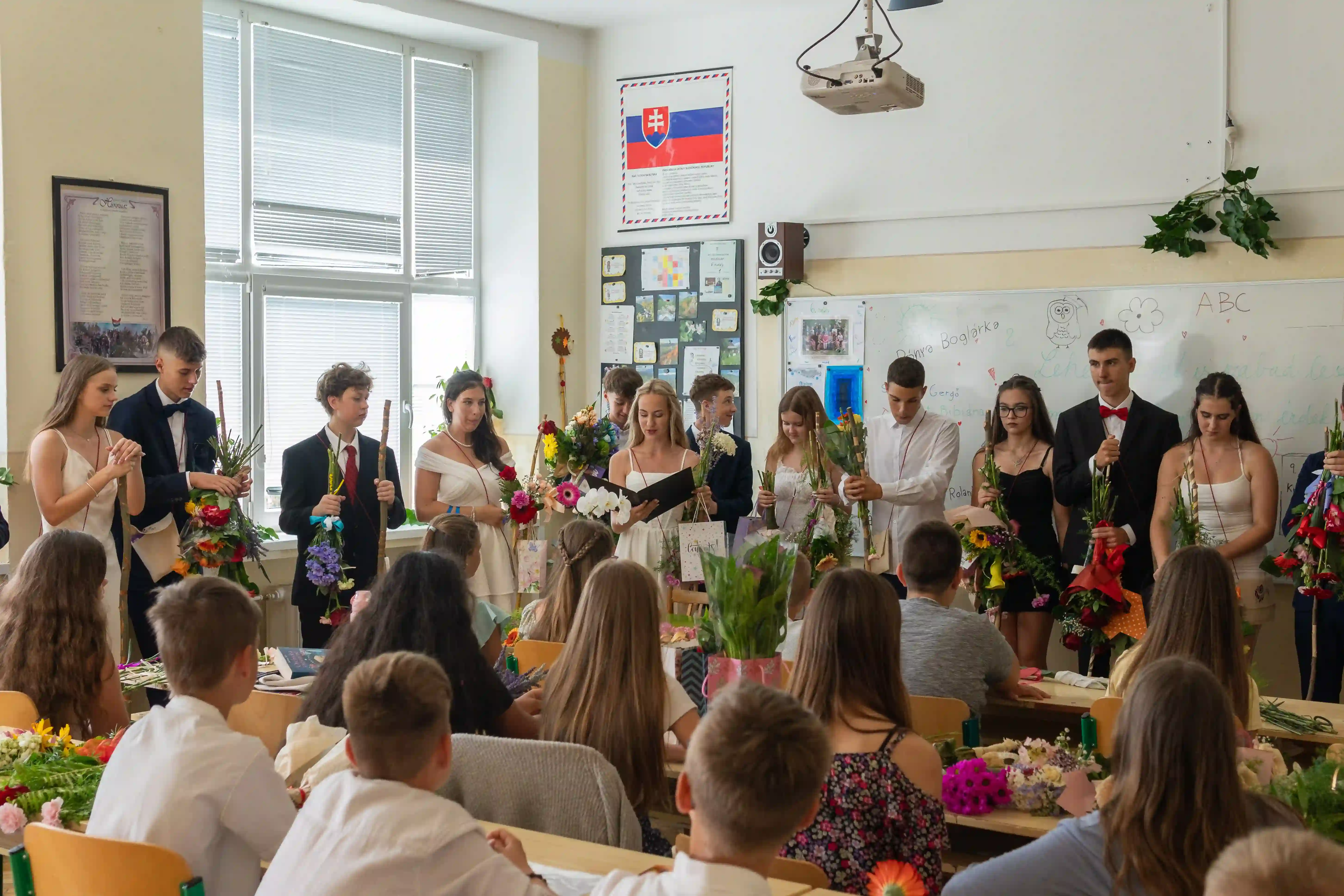 Family gatherings and outdoor celebration moments